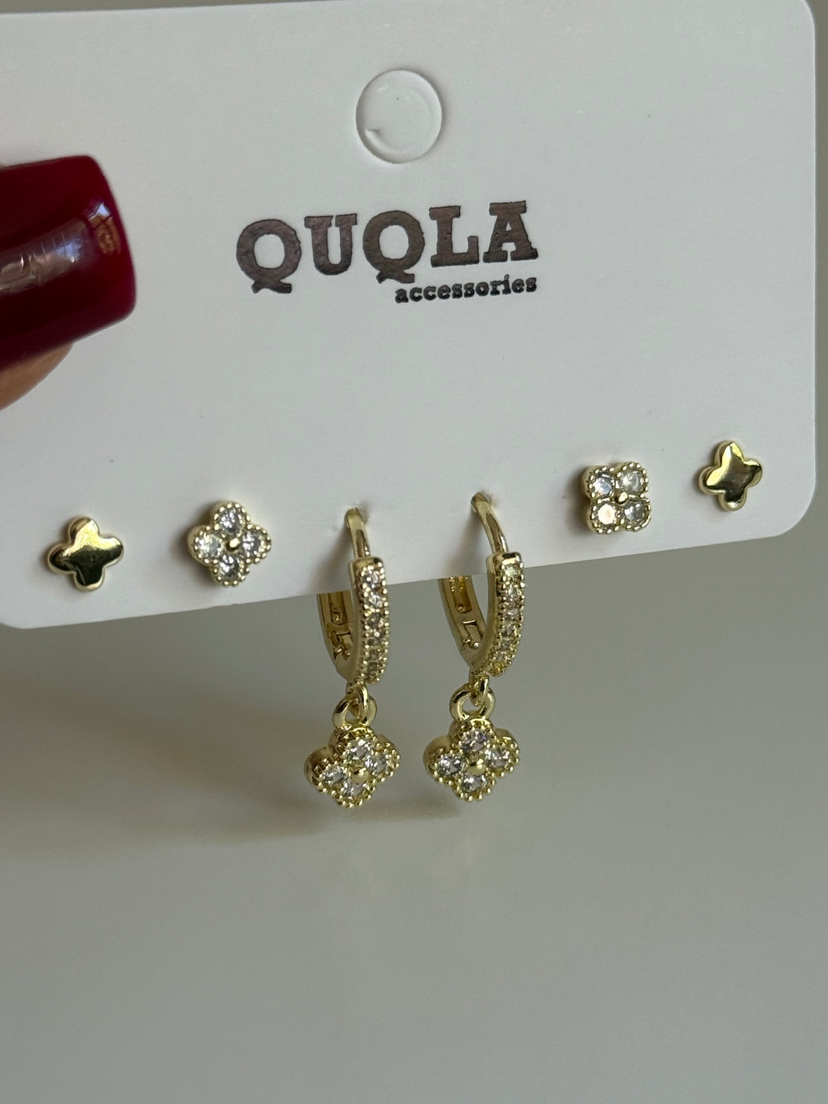 Gold Rengi Yonca Set Küpe