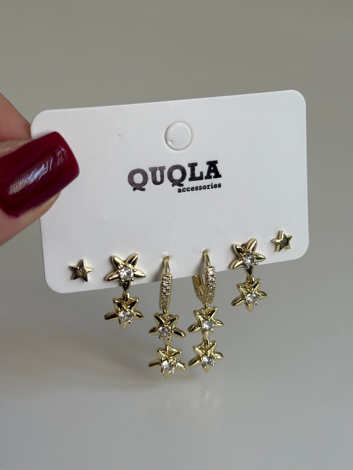 Gold Rengi Yıldız Sallantılı Set Küpe