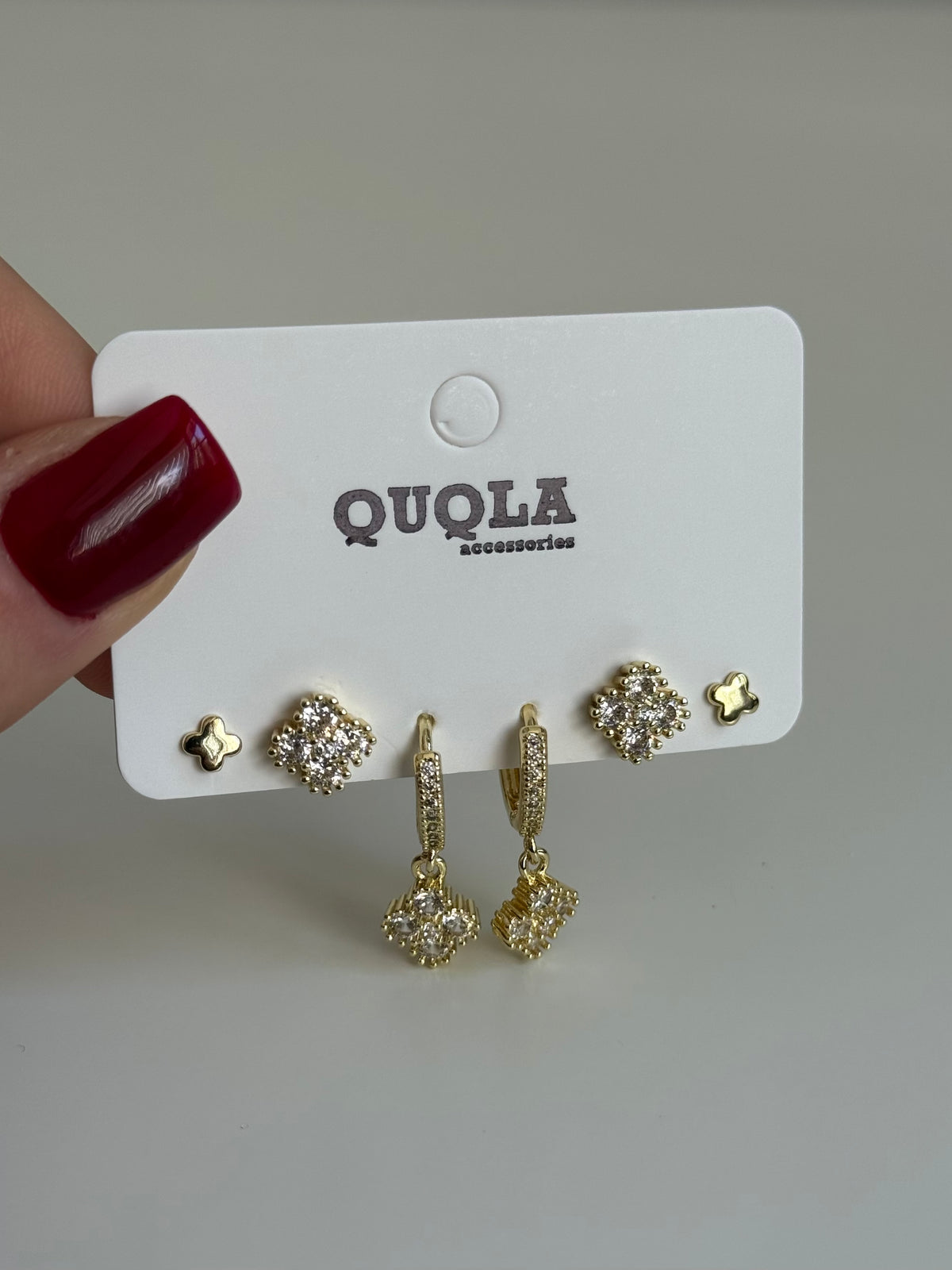 Gold Rengi Yonca Set Küpe