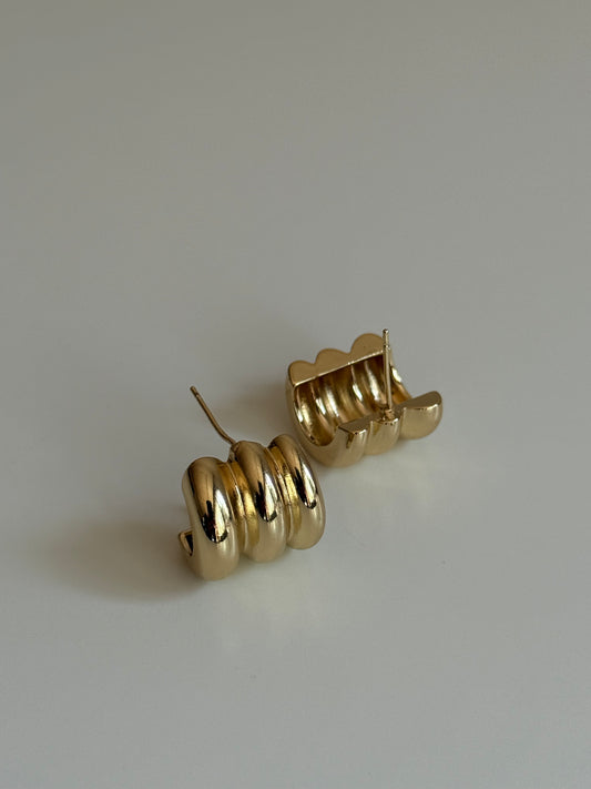 Gold Rengi Üç Sıra Kadın Küpe