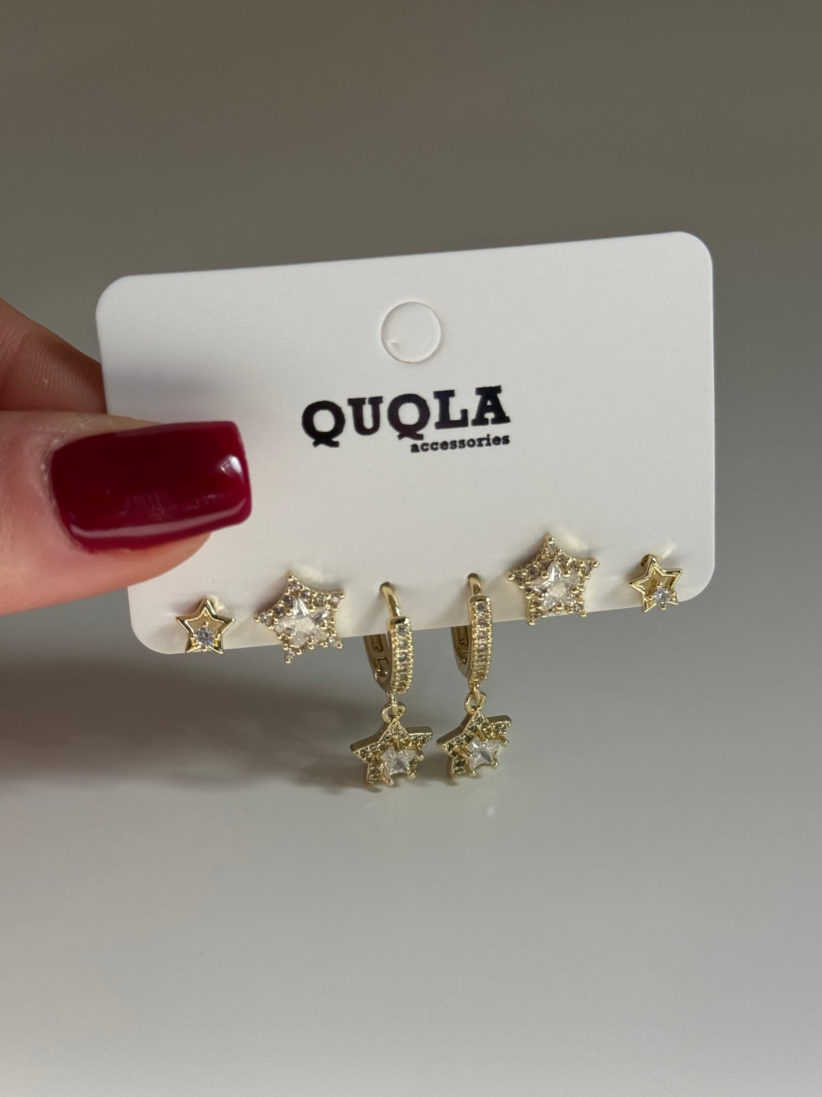 Gold Rengi Yıldız Sallantılı Set Küpe