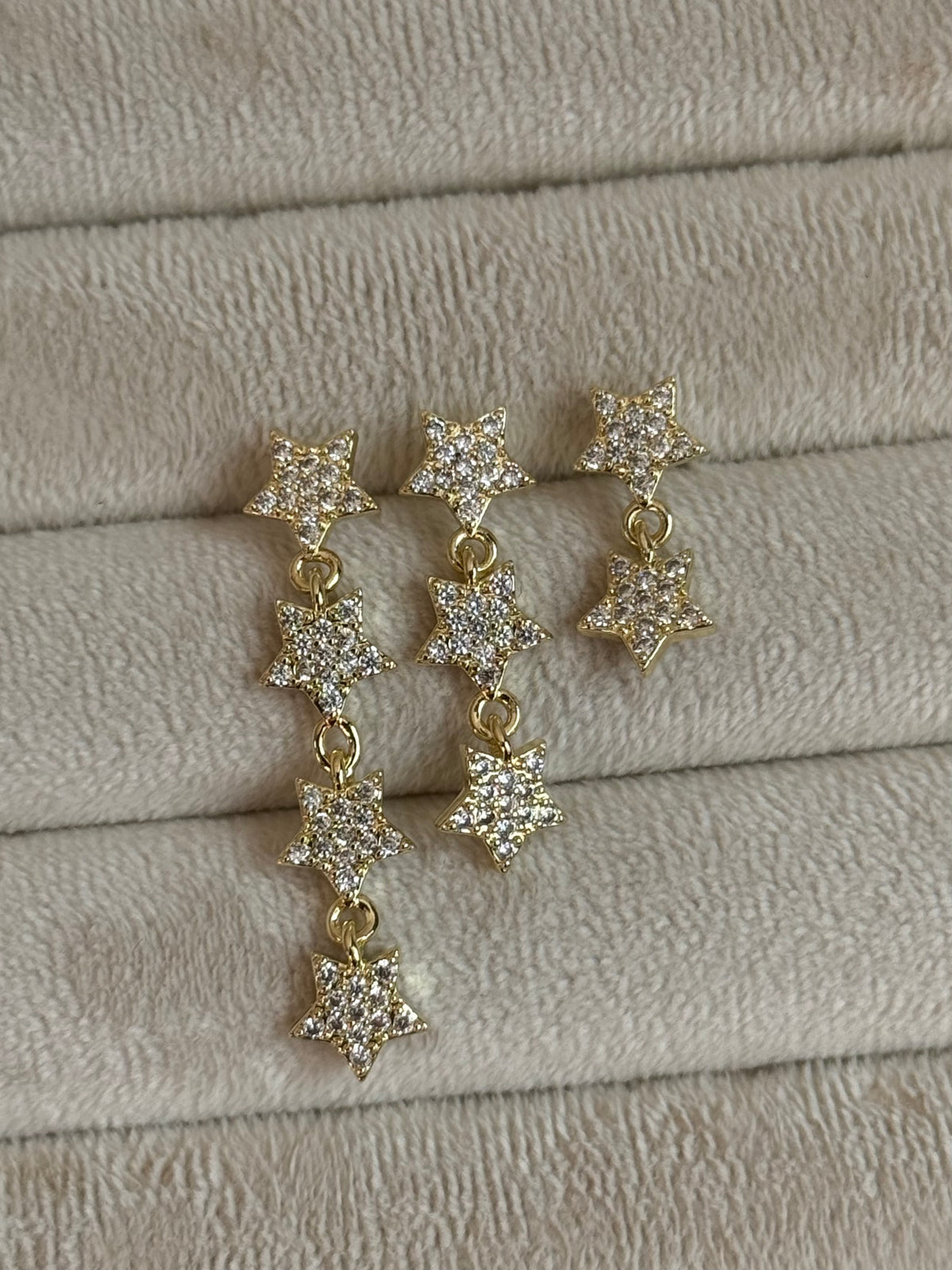 Gold Rengi Yıldız Model Üçlü Set Küpe