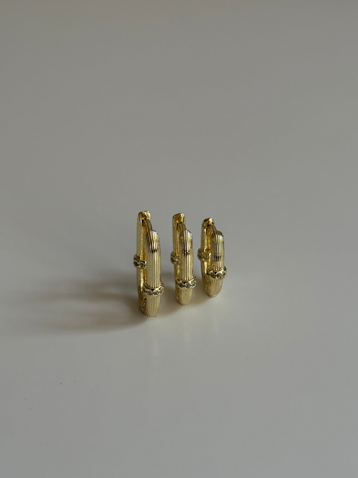 Gold Rengi Elips Model Üçlü Set Küpe
