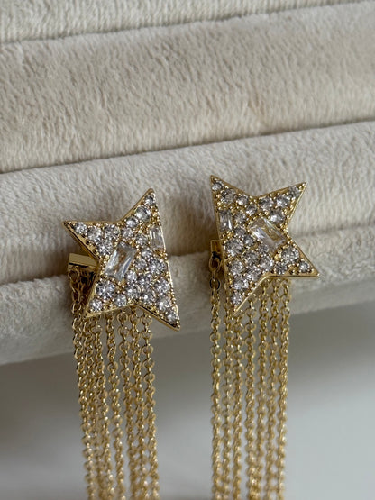 Gold Rengi Yıldız Sallantılı Kadın Küpe