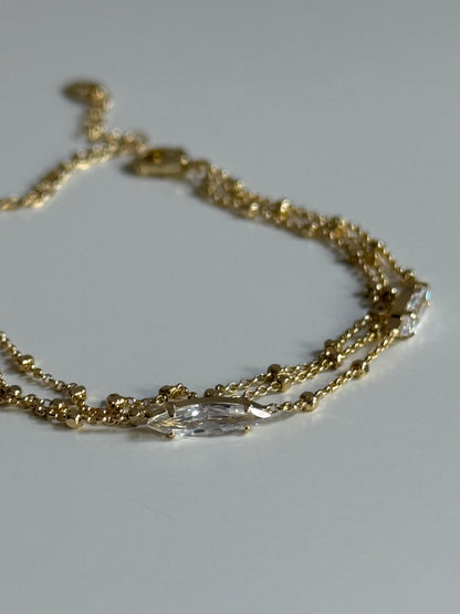 Gold Rengi Üç Sıra Markiz Taşlı Kadın Bileklik