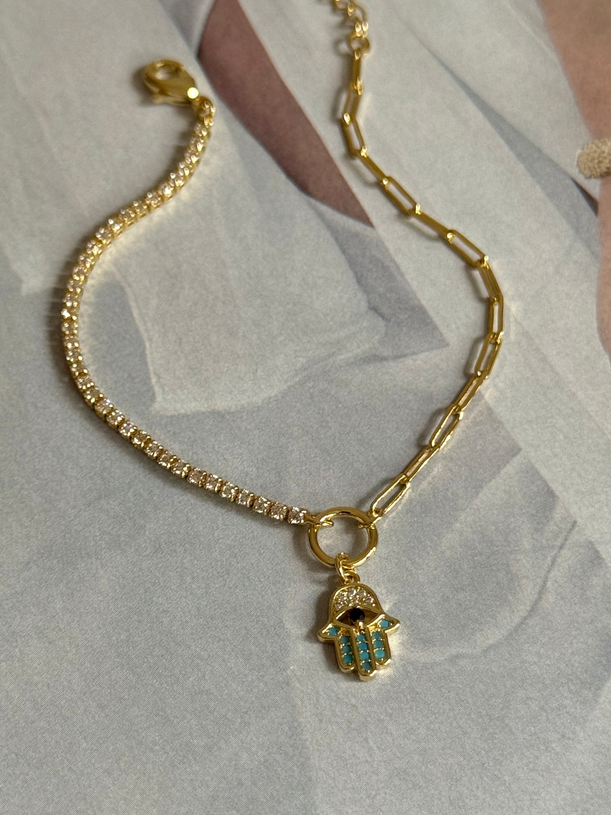Gold Rengi Su Yolu Ve Zincirli Fatma'nın Eli Model Kadın Bileklik
