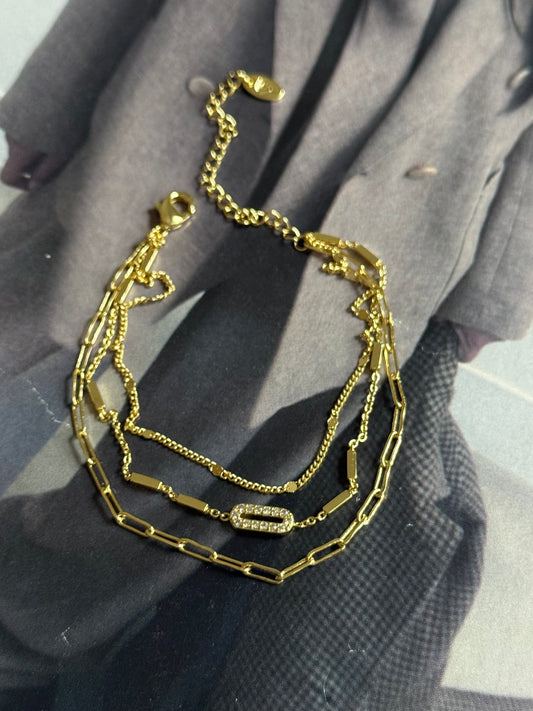 Gold Rengi Üç Sıra Zincir Model Kadın Bileklik