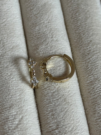 Gold Rengi Yonca Model Xupıng Kadın Küpe