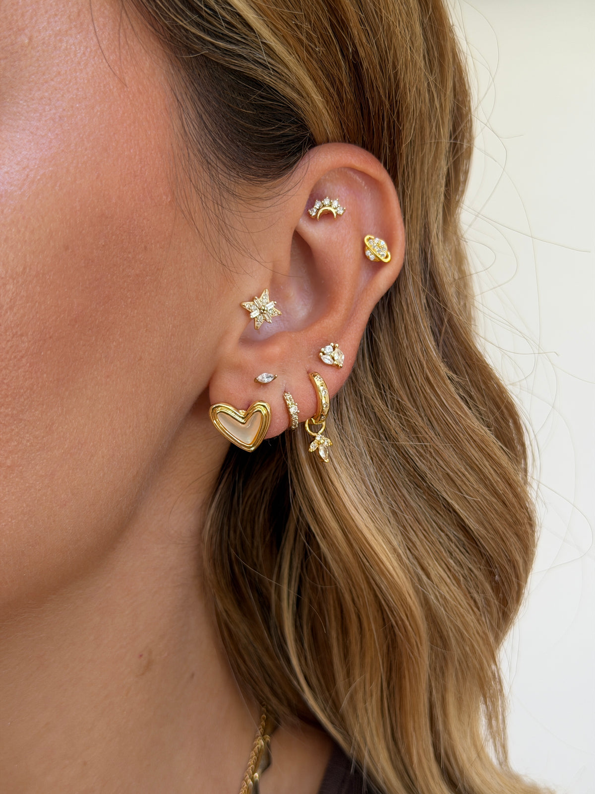 Gold Rengi Taşlı 925 Ayar Gümüş Piercing