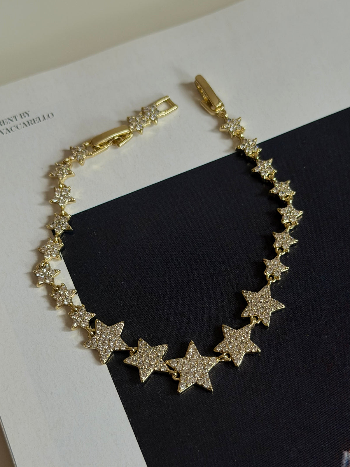 Gold Rengi Sıralı Yıldız Model Xupıng Kadın Bileklik