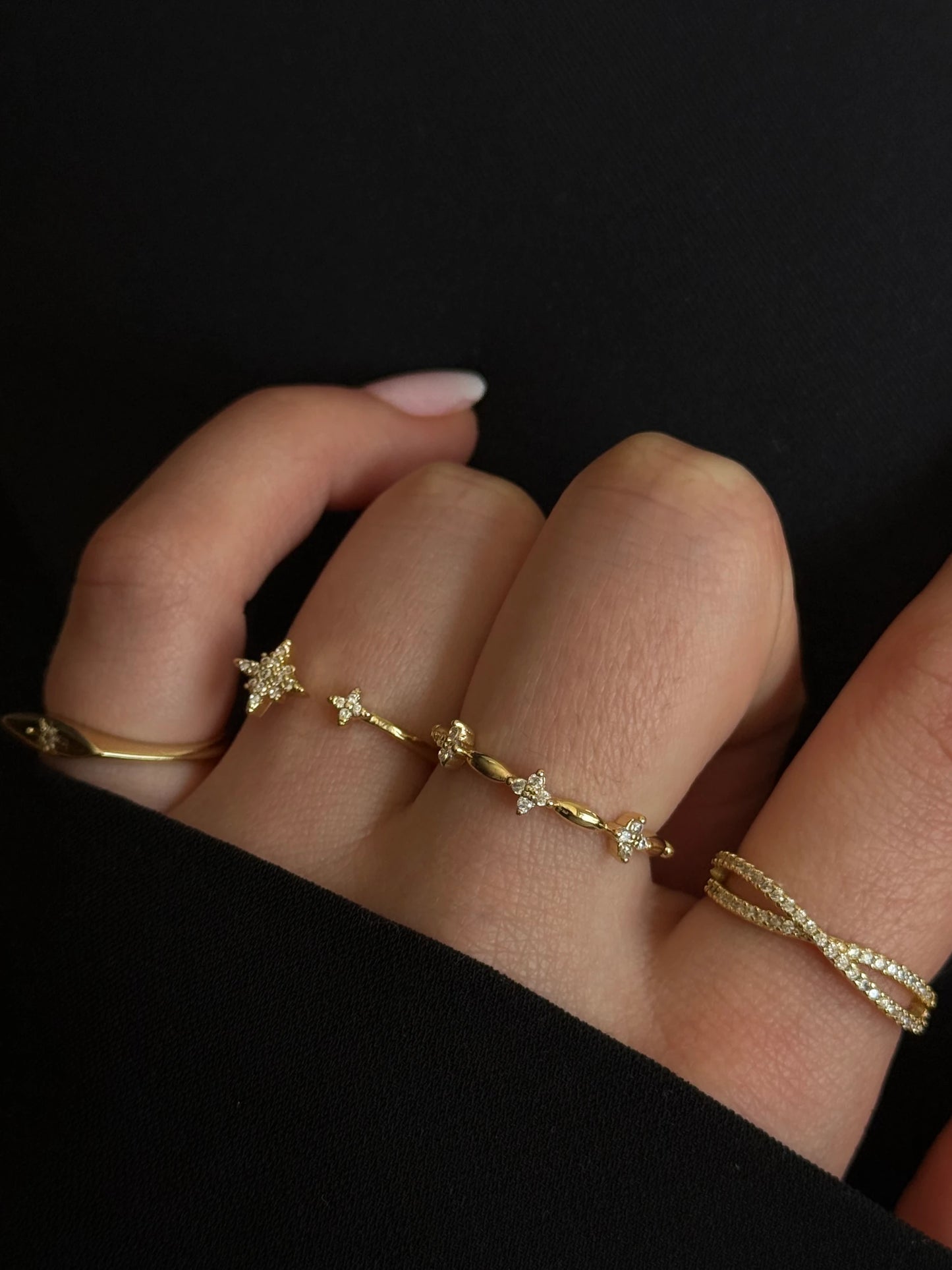 Gold Rengi Yonca Model Kadın Yüzük