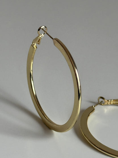 Gold Rengi Basık Halka Kadın Küpe