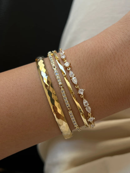 Gold Rengi Burgu Model Kadın Bileklik
