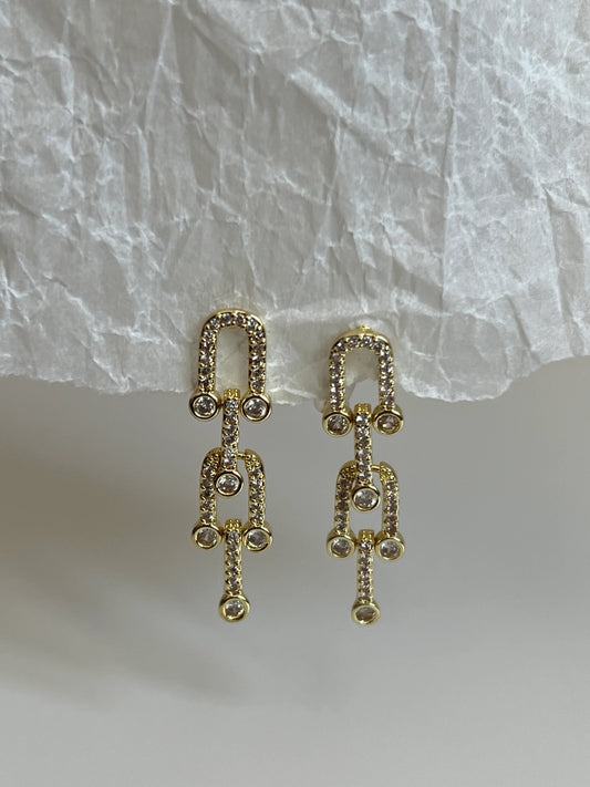 Gold Rengi Zirkon Taşlı Sallantılı Kadın Küpe