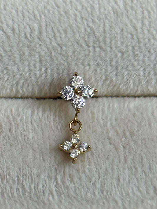 Gold Rengi Çiçek Model Çelik Piercing