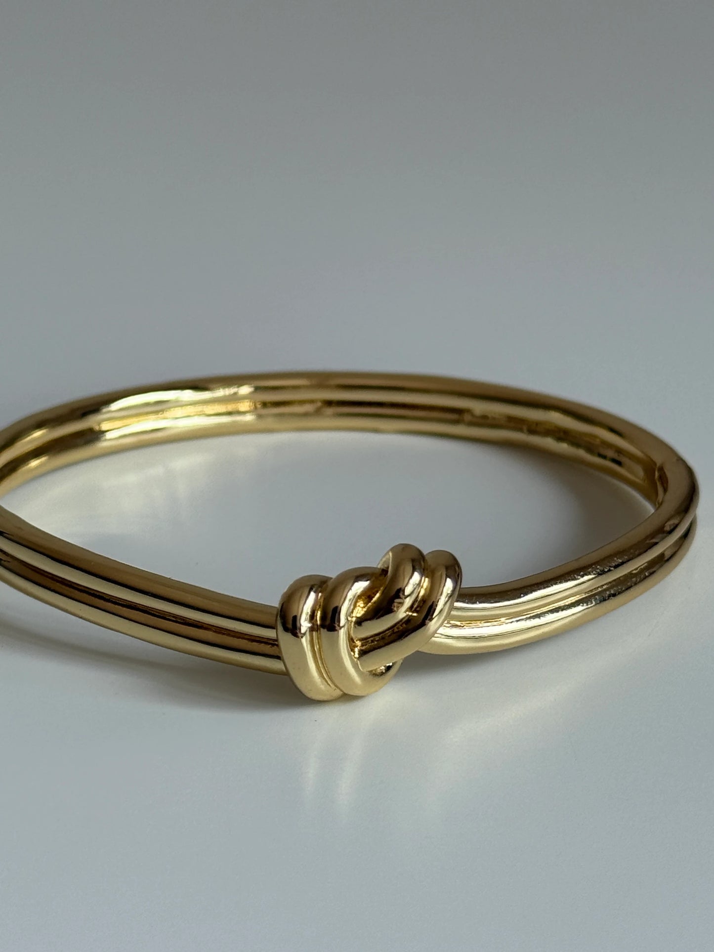 Gold Rengi İki Sıra Düğüm Model Kadın Kelepçe Bileklik