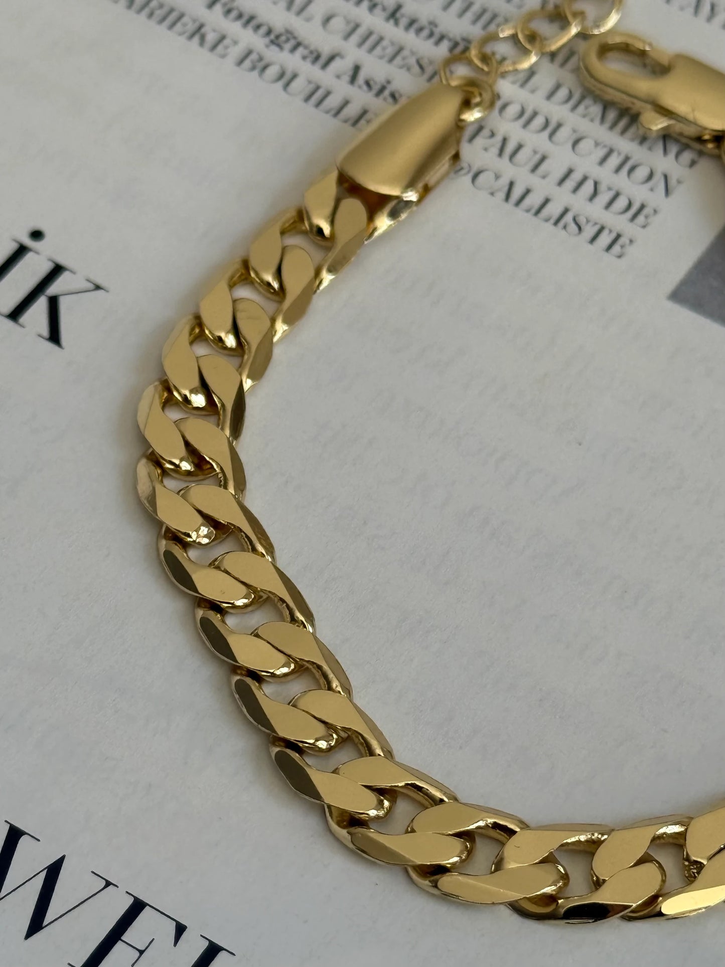 Gold Rengi Kalın Zincir Model Kadın Bileklik