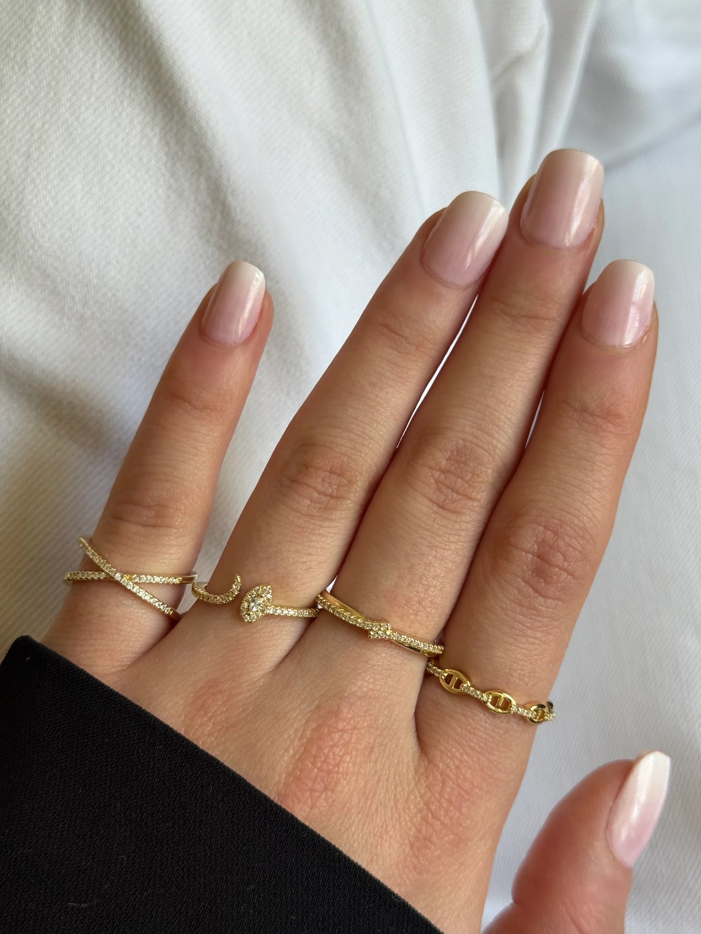 Gold Rengi Elips Model Kadın Yüzük