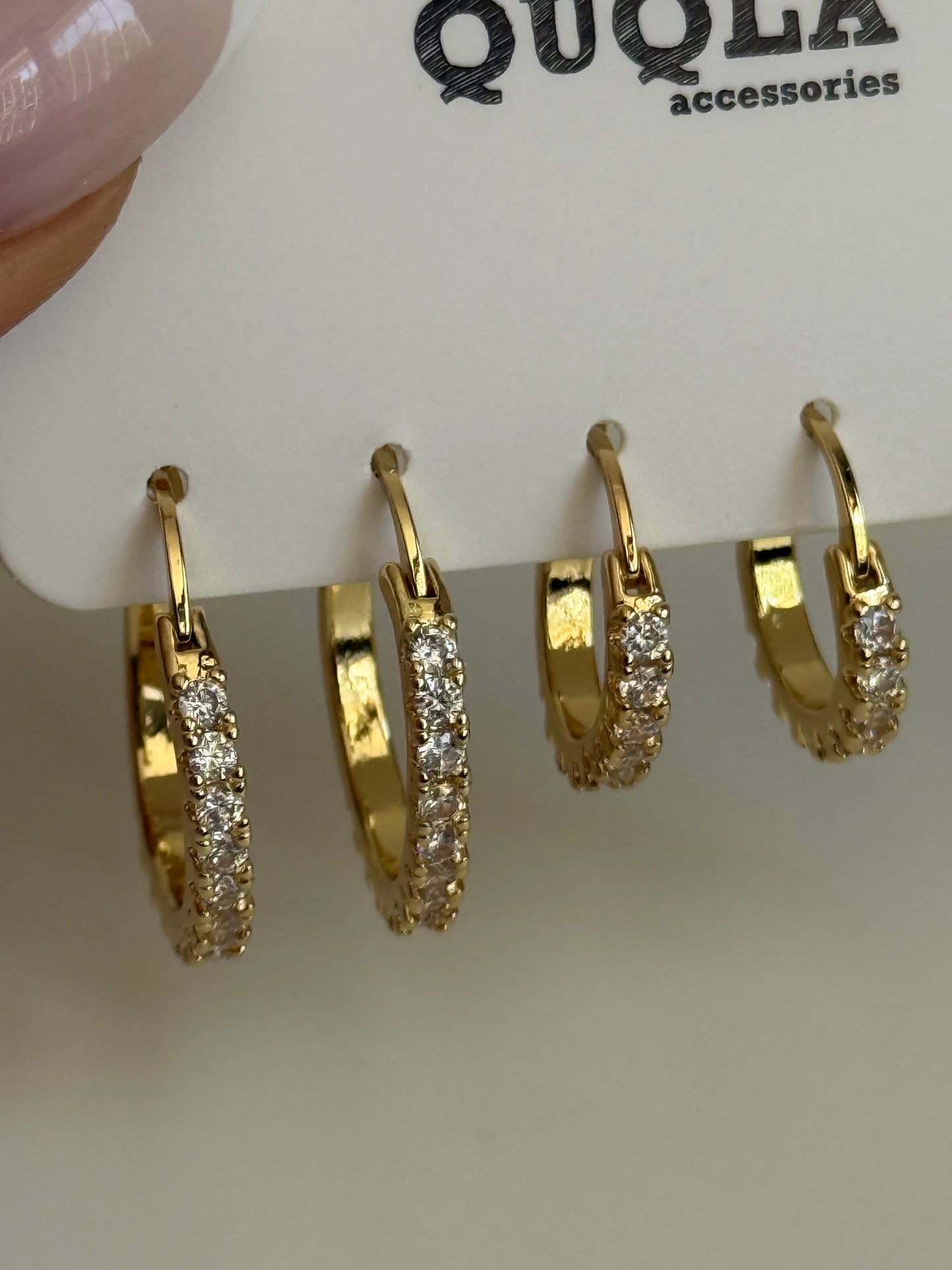 Gold Rengi Taşlı Halka Model Set Küpe