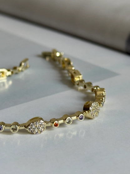 Gold Rengi Renkli Taşlı Kadın Bileklik