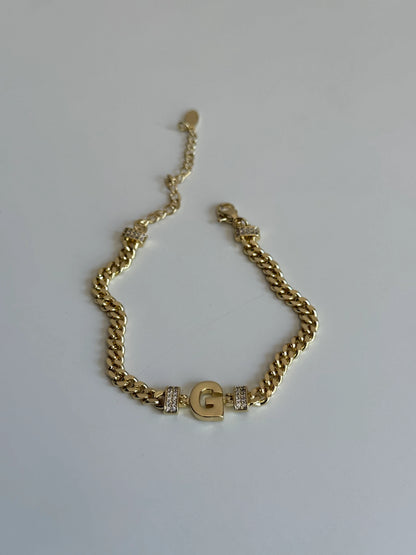 Gold Rengi Zincir Model Harfli Kadın Bileklik
