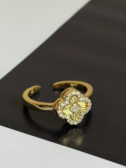 Gold Rengi Yonca Model Kadın Yüzük