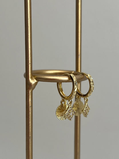Gold Rengi Zirkon Taşlı Yuvarlak Ve Kare Uç Detay Sallantılı Kadın Küpe