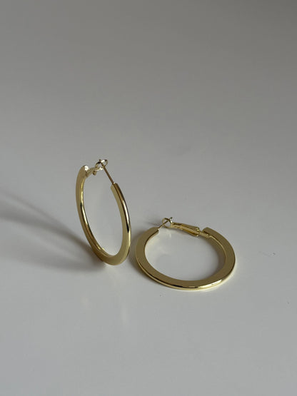 Gold Rengi Basık Halka Kadın Küpe