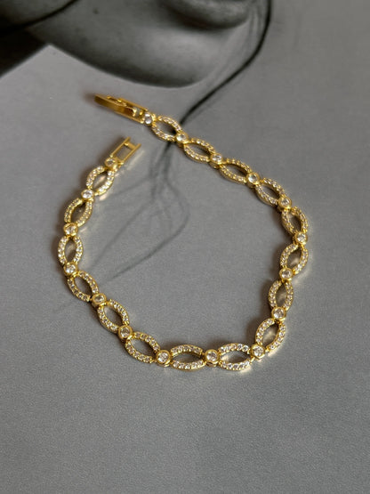 Gold Rengi Zirkon Taşlı Sıralı Halka Kadın Bileklik