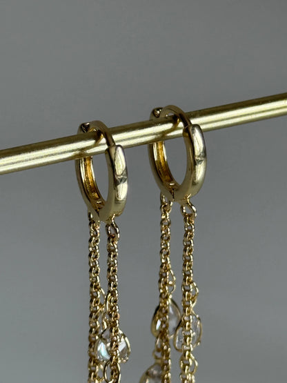 Gold Rengi Damla Taş Sallantılı Kadın Küpe