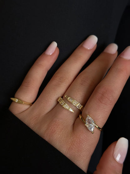 Gold Rengi Baget Taşlı Yılan Model Kadın Yüzük
