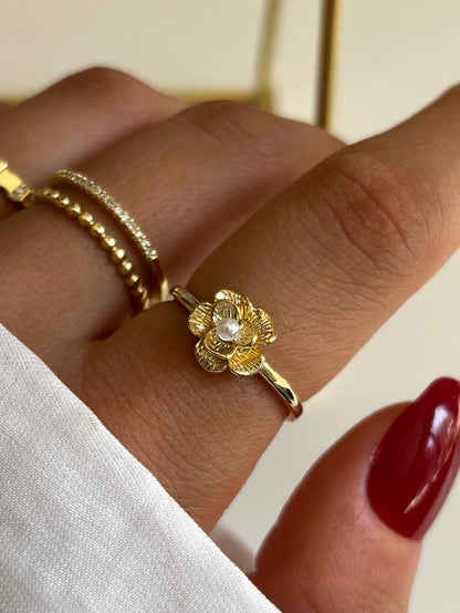 Gold Rengi İnci Detaylı Çiçek Model Kadın Yüzük