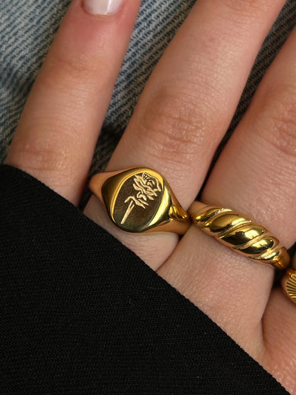 Gold Rengi Burgu Model Kadın Yüzük