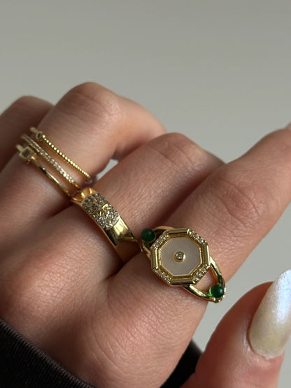 Gold Rengi Sedef Taşlı Ve Yeşil Taşlı Kadın Yüzük