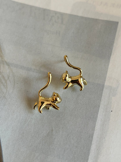 Gold Rengi Kedi Figür Kadın Küpe