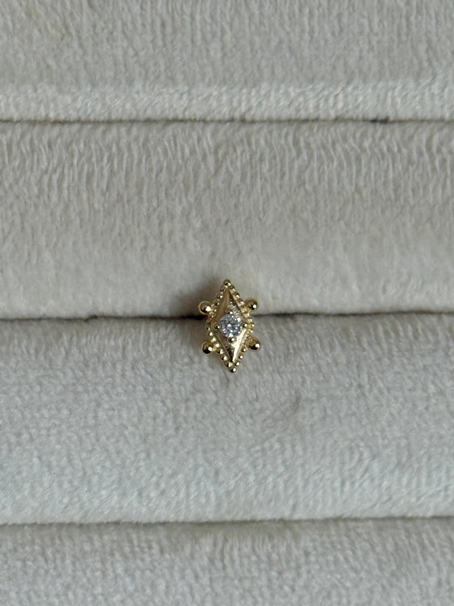 Gold Rengi 925 Ayar Gümüş Piercing