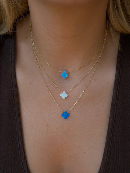 Gold Rengi Zincirli Opal Taşlı Yonca Model Kadın Kolye