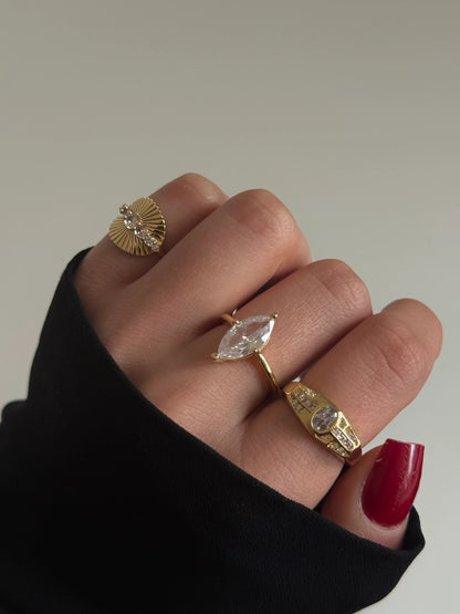 Gold Rengi Damla Taş Kadın Yüzük