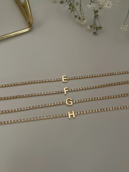 Gold Rengi Zirkon Taşlı Harf Kadın Bileklik