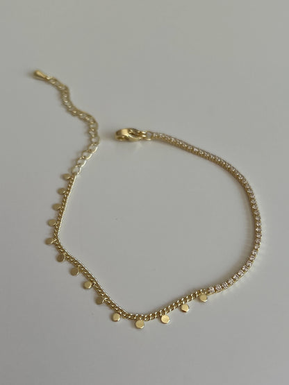 Gold Rengi Zirkon Taşlı Ve Sıralı Pullu Kadın Bileklik