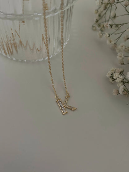 Gold Rengi Baget Zirkon Taş Detaylı Harf Kadın Kolye