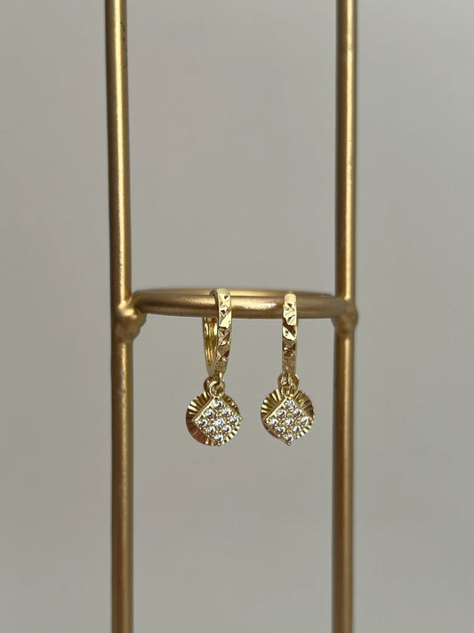 Gold Rengi Zirkon Taşlı Yuvarlak Ve Kare Uç Detay Sallantılı Kadın Küpe