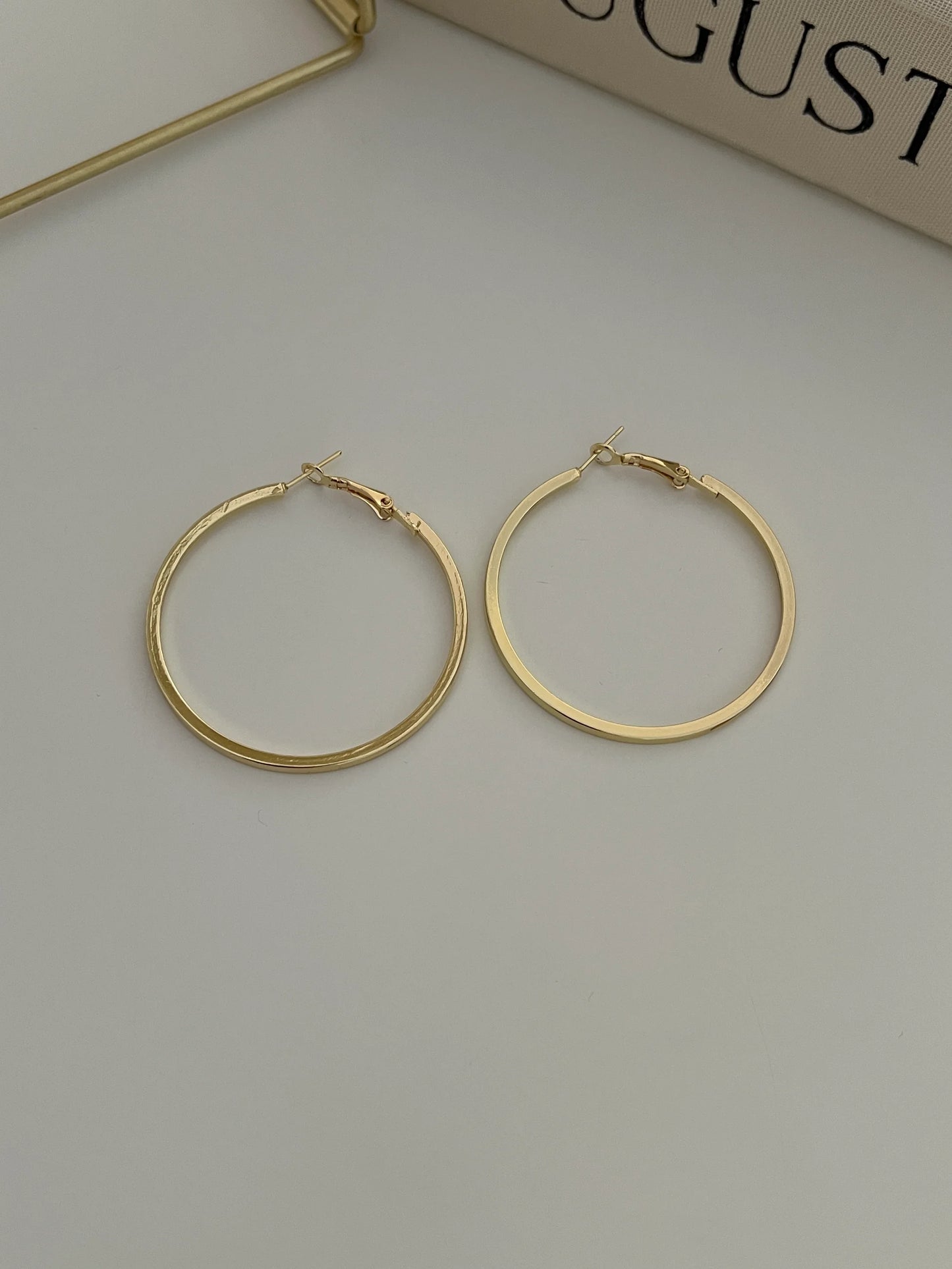 Gold Rengi Düz Halka Kadın Küpe