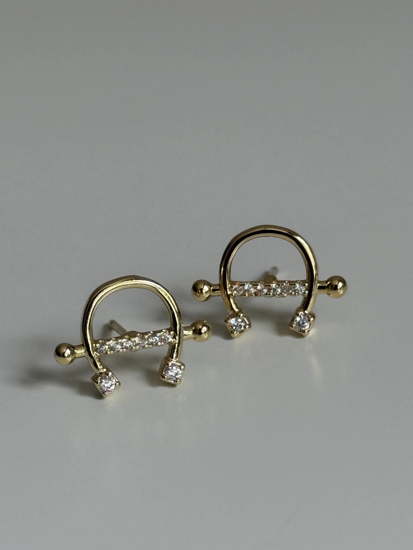 Gold Rengi Oval Model Kadın Küpe