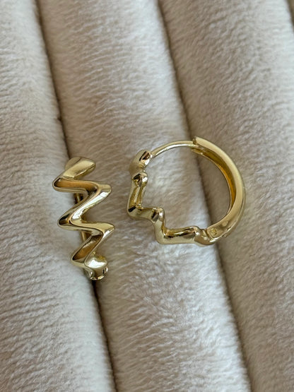Gold Rengi Zikzak Model Xupıng Kadın Küpe