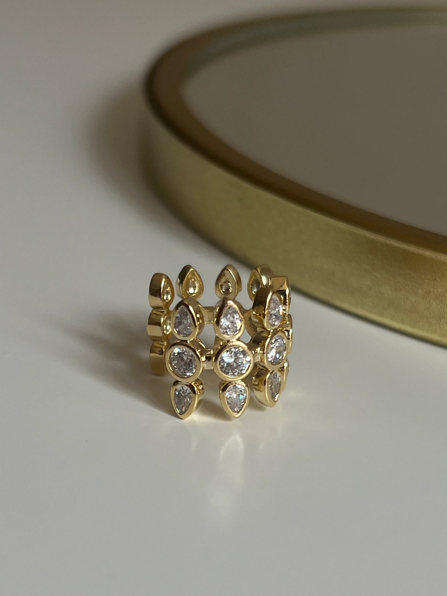Damla Zirkon Taşlı Model Kadın Kıkırdak Küpe