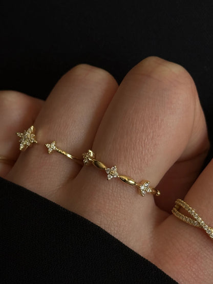 Gold Rengi Yonca Model Kadın Yüzük