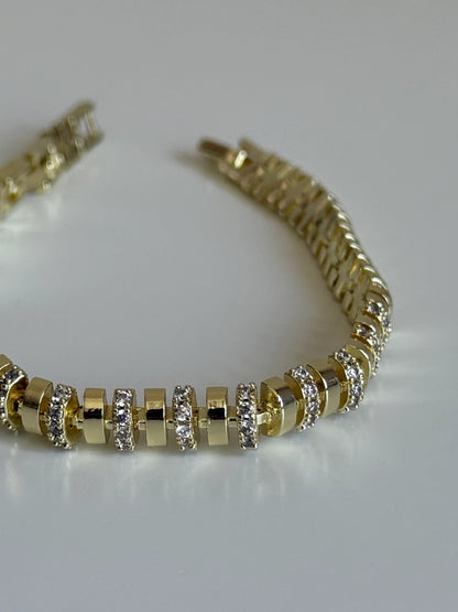 Gold Rengi Yuvarlak Model Kadın Bileklik