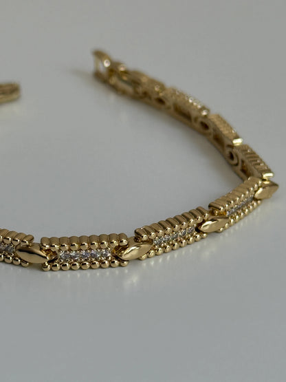 Gold Rengi Taşlı Dikdörtgen Form Kadın Bileklik