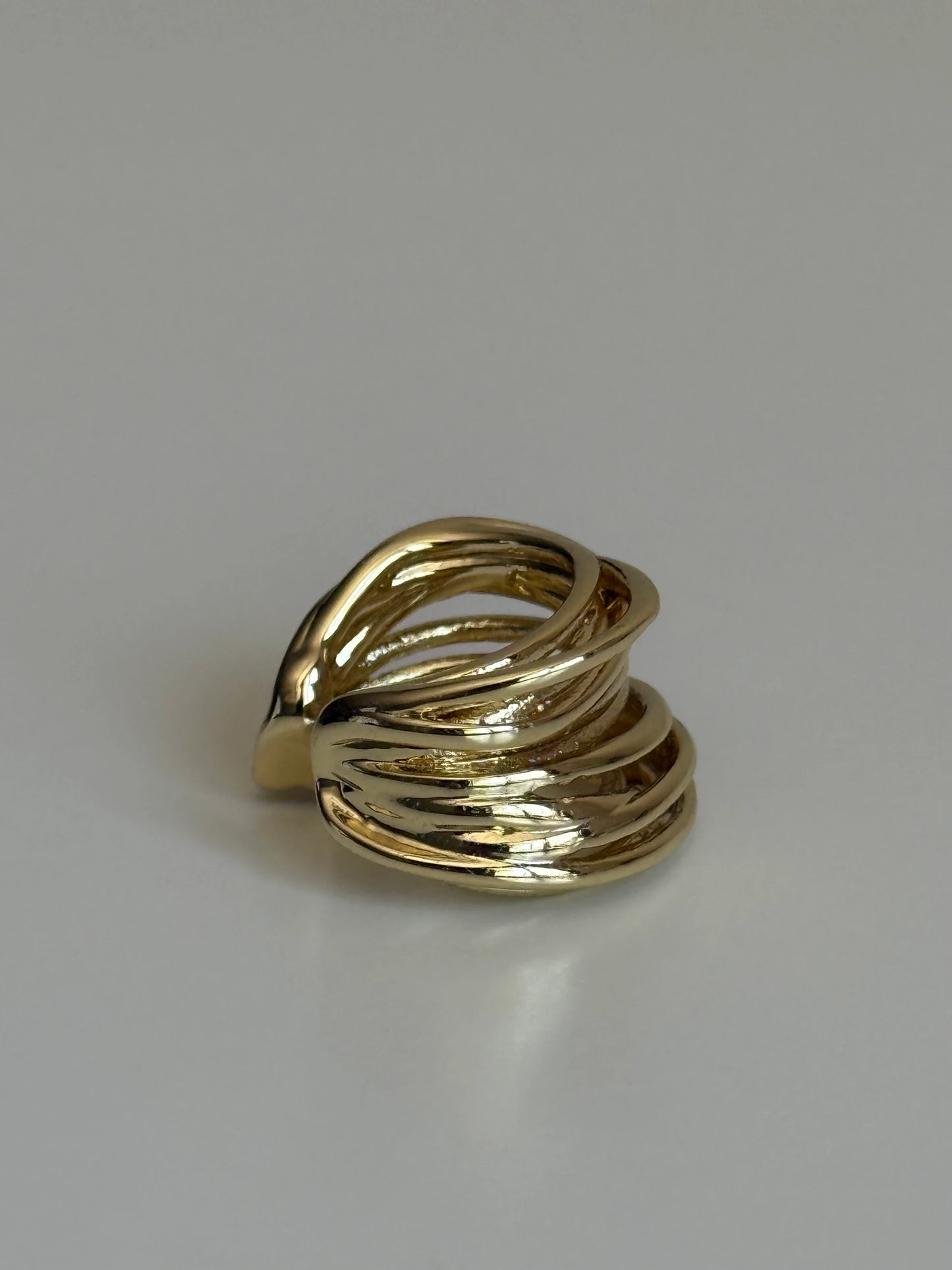 Gold Rengi Çoklu Sarmal Model Kadın Kıkırdak Küpe